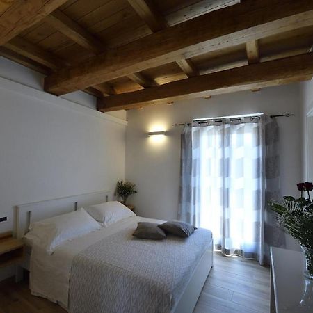 Le Benedettine Affittacamere Relais Fondi Bagian luar foto