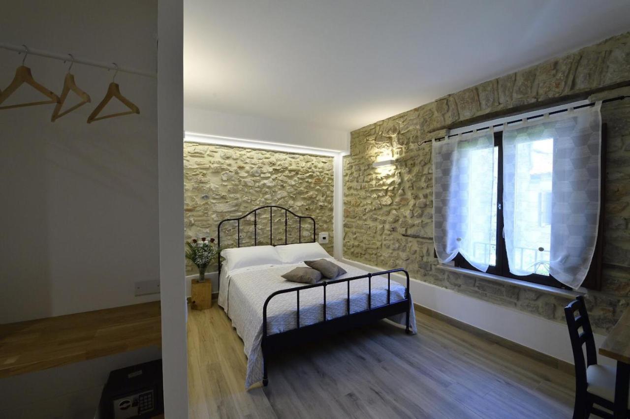 Le Benedettine Affittacamere Relais Fondi Bagian luar foto